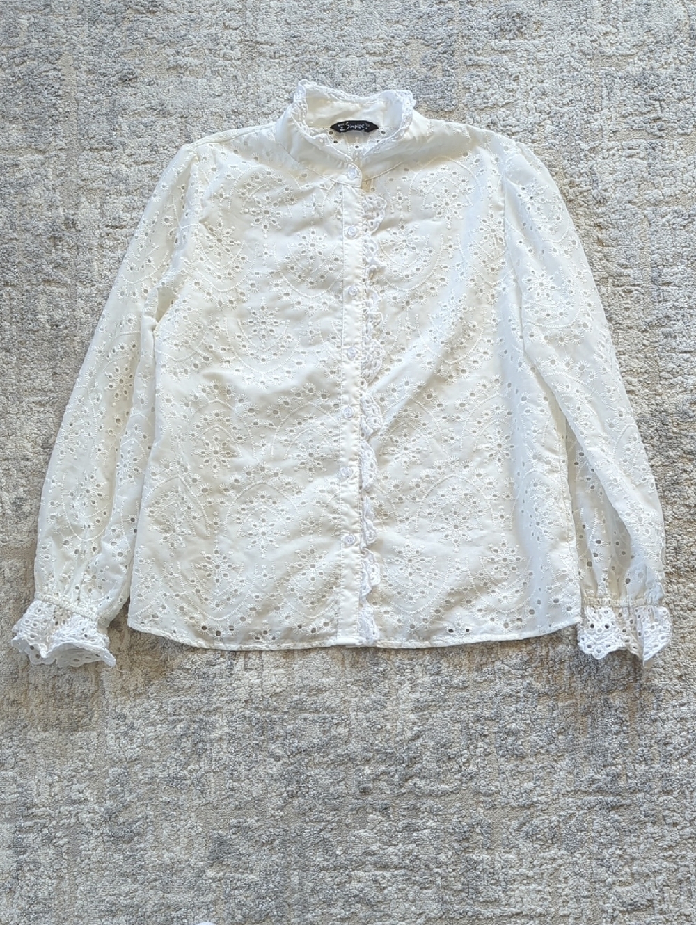Simplee White Eyelet Lace Button-Down Shirt Size Medium